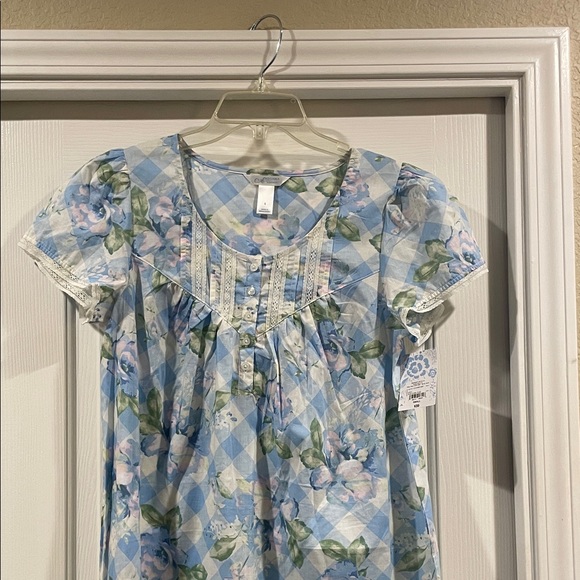 Adonna Floral Blue and White Nightgown size S New - Picture 2 of 4